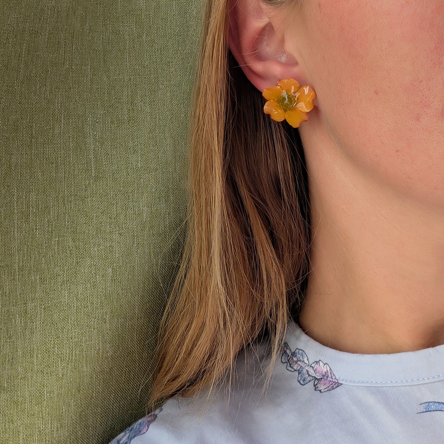 Geum (Avens) Stud Earrings