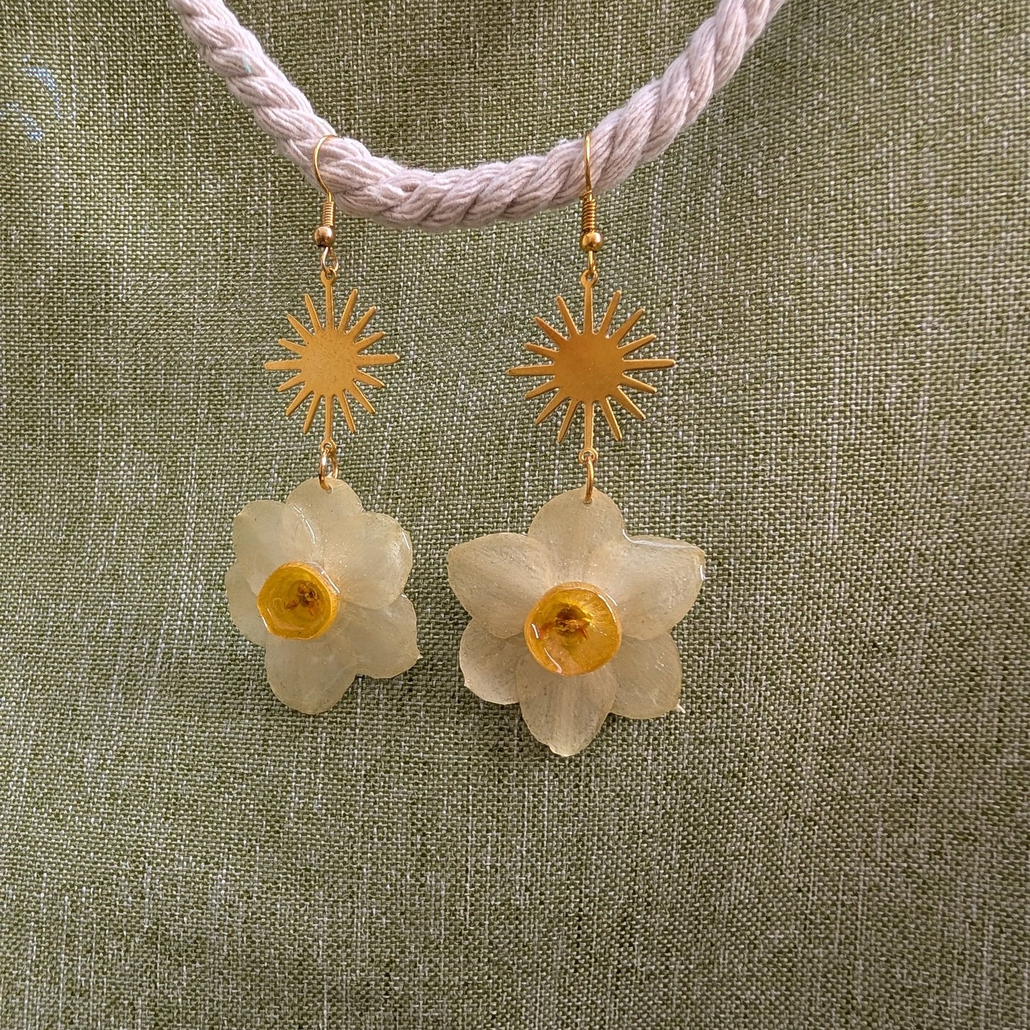 Sunbeam Daffodil Earrings