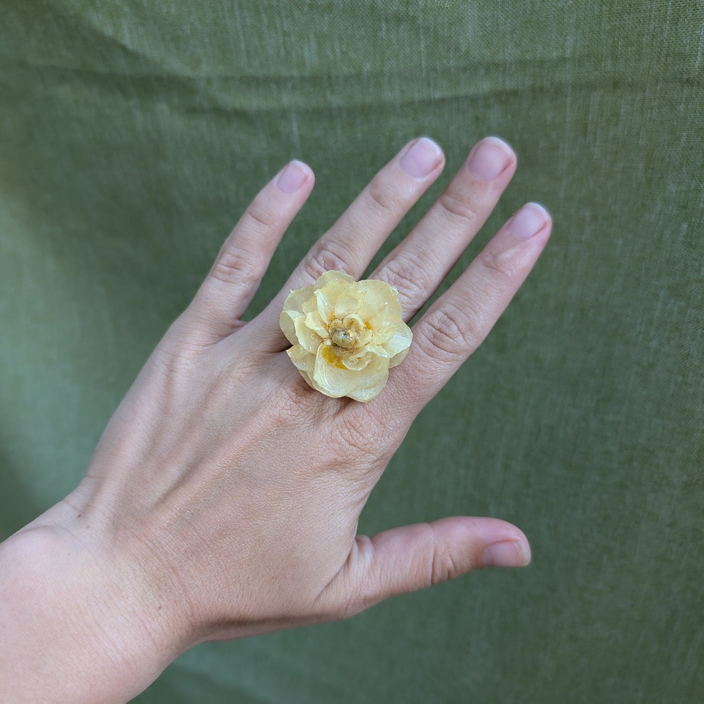 Golden Whisper Daffodil Ring