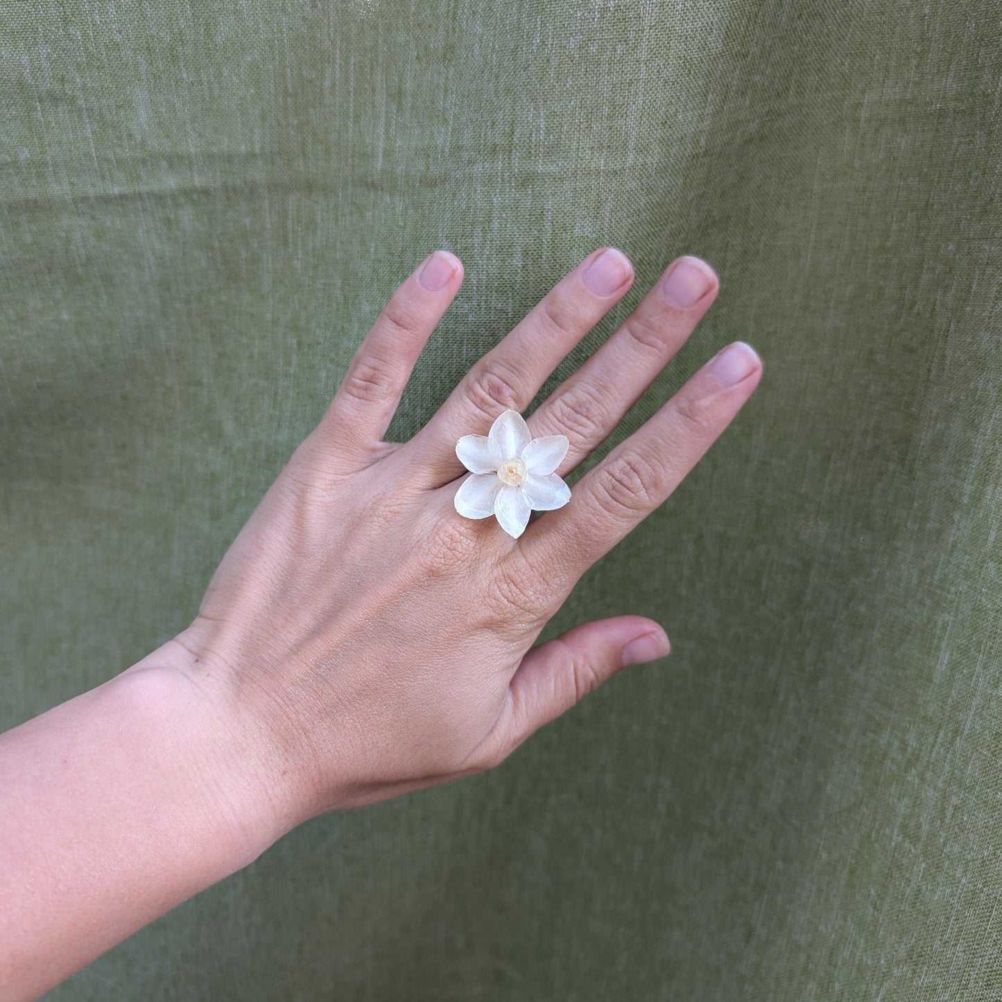 White Daffodil Flower Ring