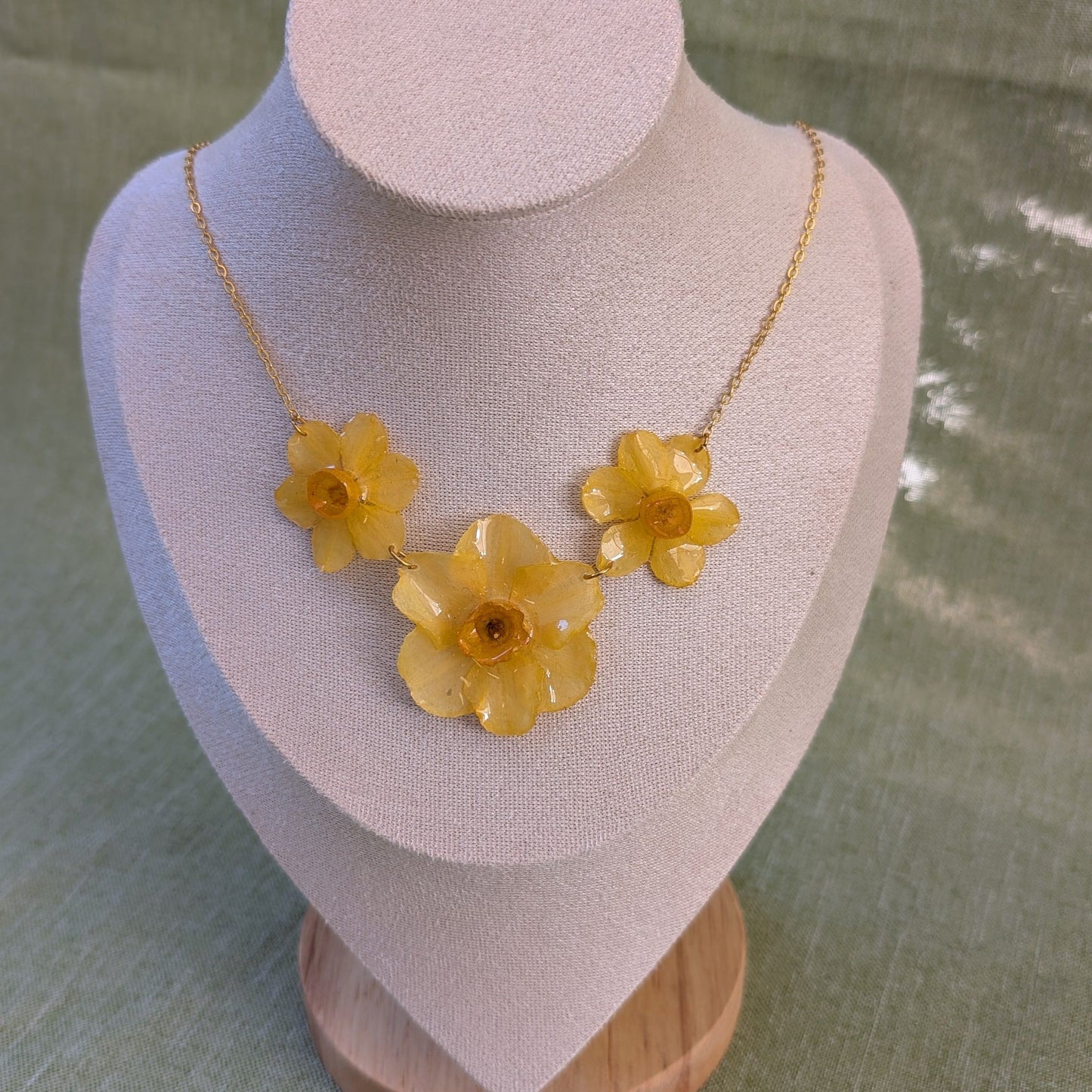 Daffodil Trio Necklace