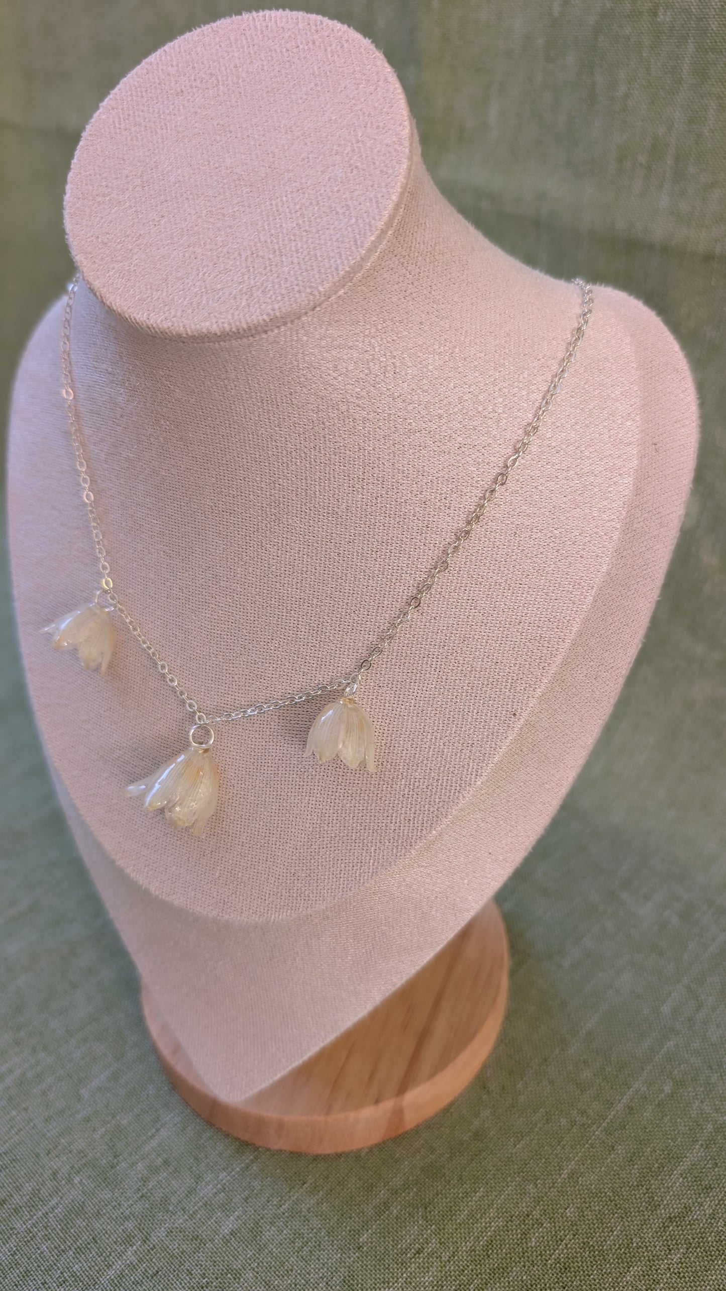 Snowdrop Trio Necklace